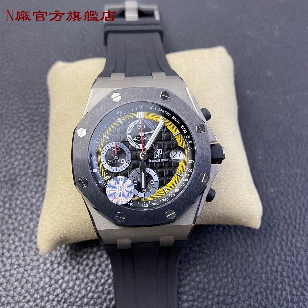 JF愛彼皇家橡樹離岸型系列26207IO.OO.A002CA.01，3126自動機械機芯，動力儲備60小時，表徑42毫米，鈦金屬錶殼，男士，透底，防水100米，潛水矽膠錶帶。
